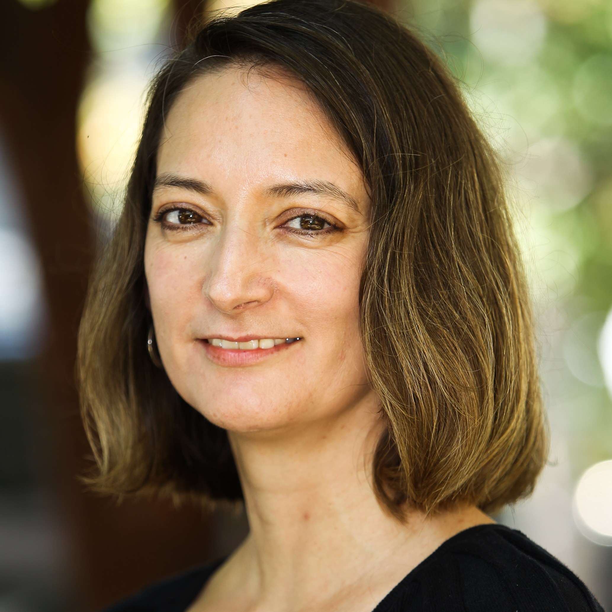 Mireya Solis headshot