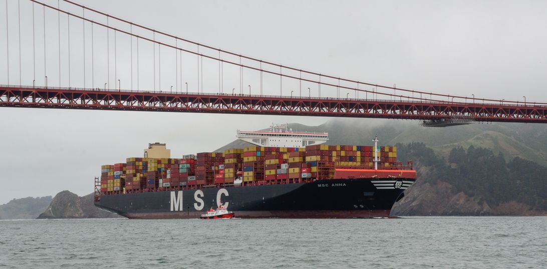 ship-and-golden-gate